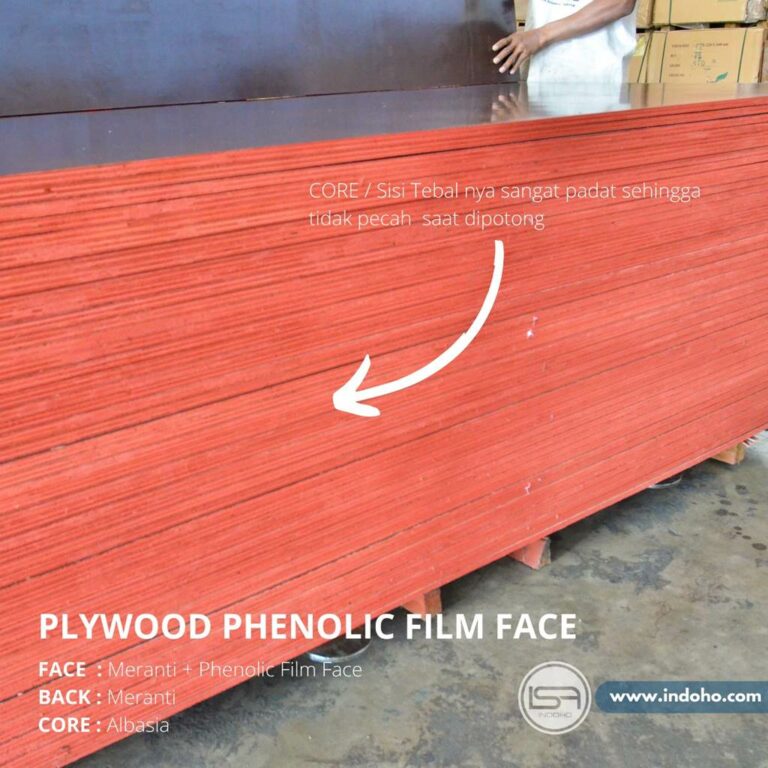 Plywood phenolic film face dengan core albasia dan lapisan phenolic untuk bekisting beton konstruksi.